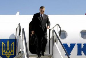 Янукович отправился в Польшу